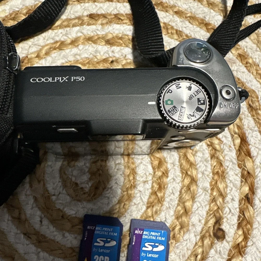 Nikon COOLPIX P50 Digital Camera 8.1MP Black 3.6x Zoom Wide 28mm Case Card